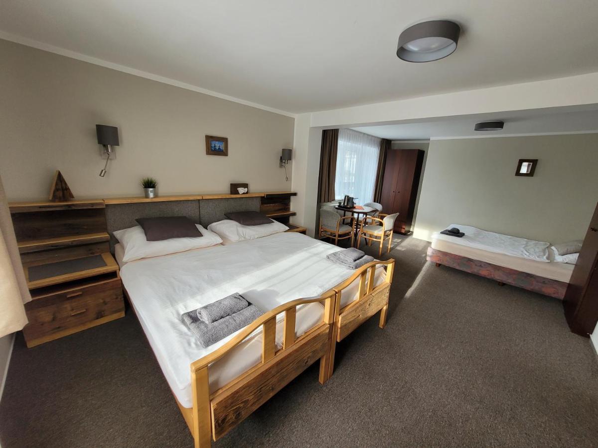 Hotel Stary Mlyn Jeseník Esterno foto