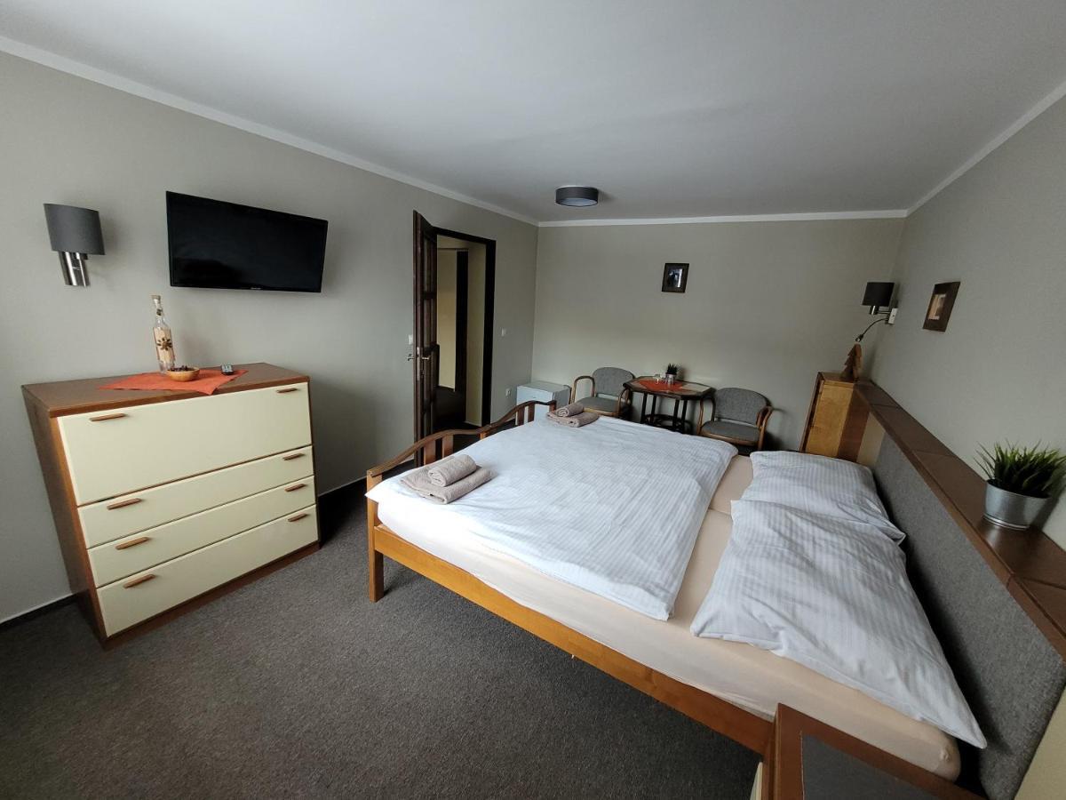 Hotel Stary Mlyn Jeseník Esterno foto