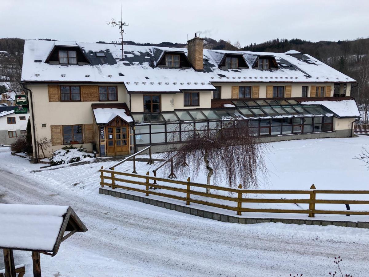 Hotel Stary Mlyn Jeseník Esterno foto